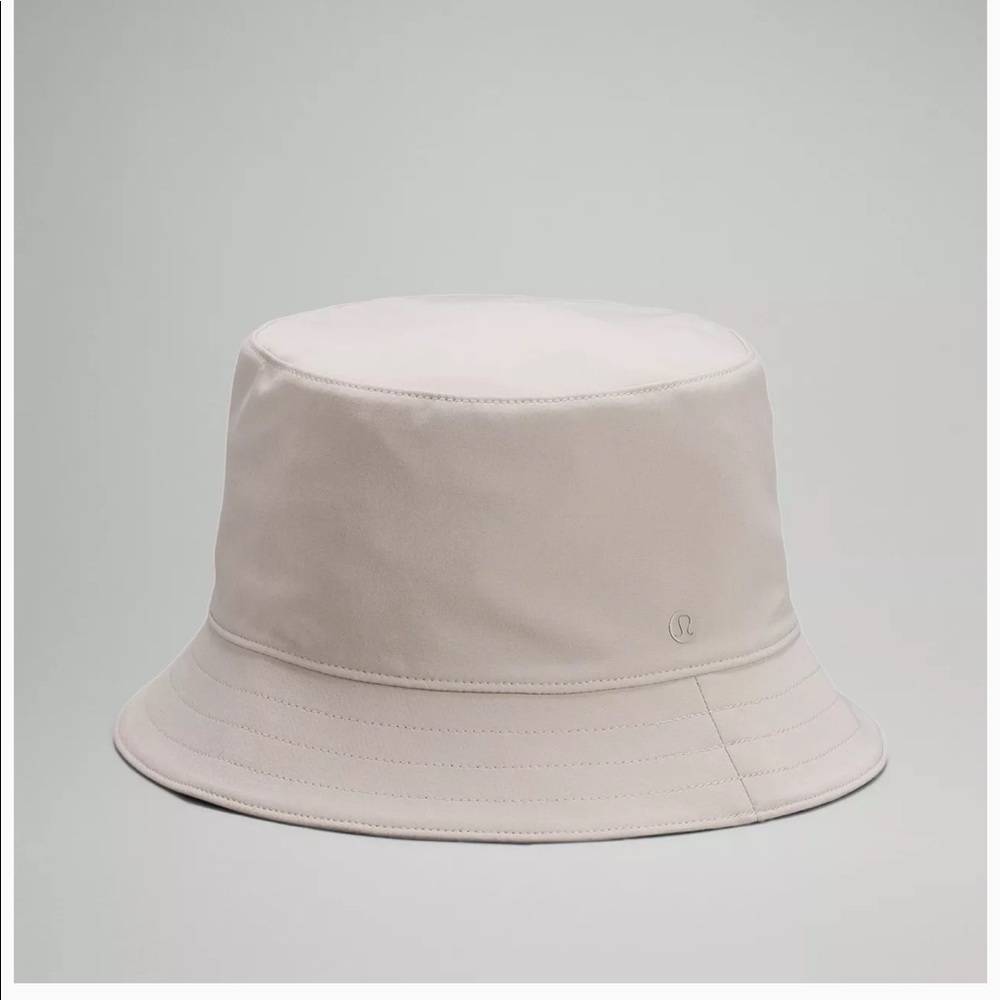 Lululemon Reversible bucket hat